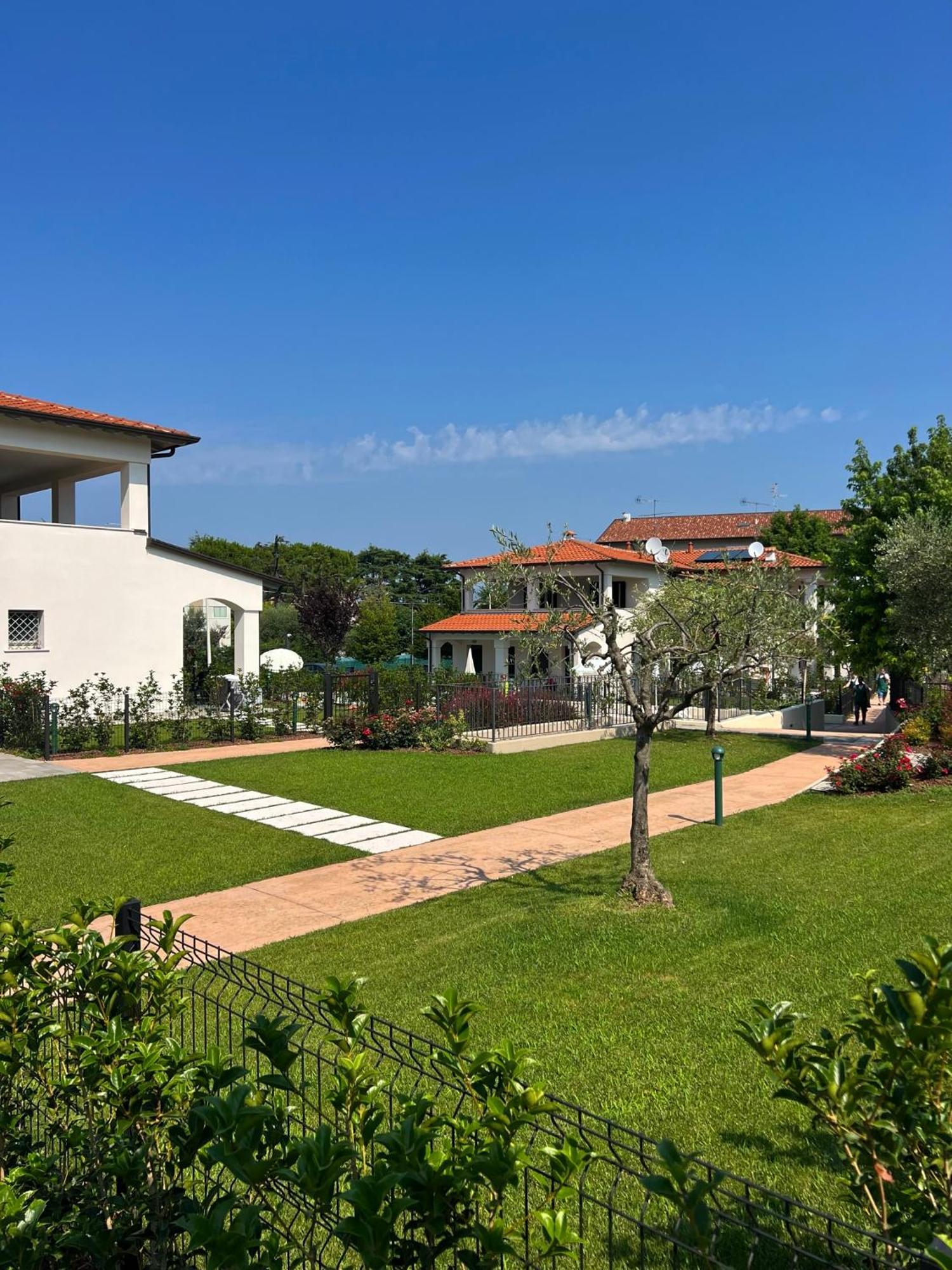 Residence Fiore Rosso Sirmione Zewnętrze zdjęcie