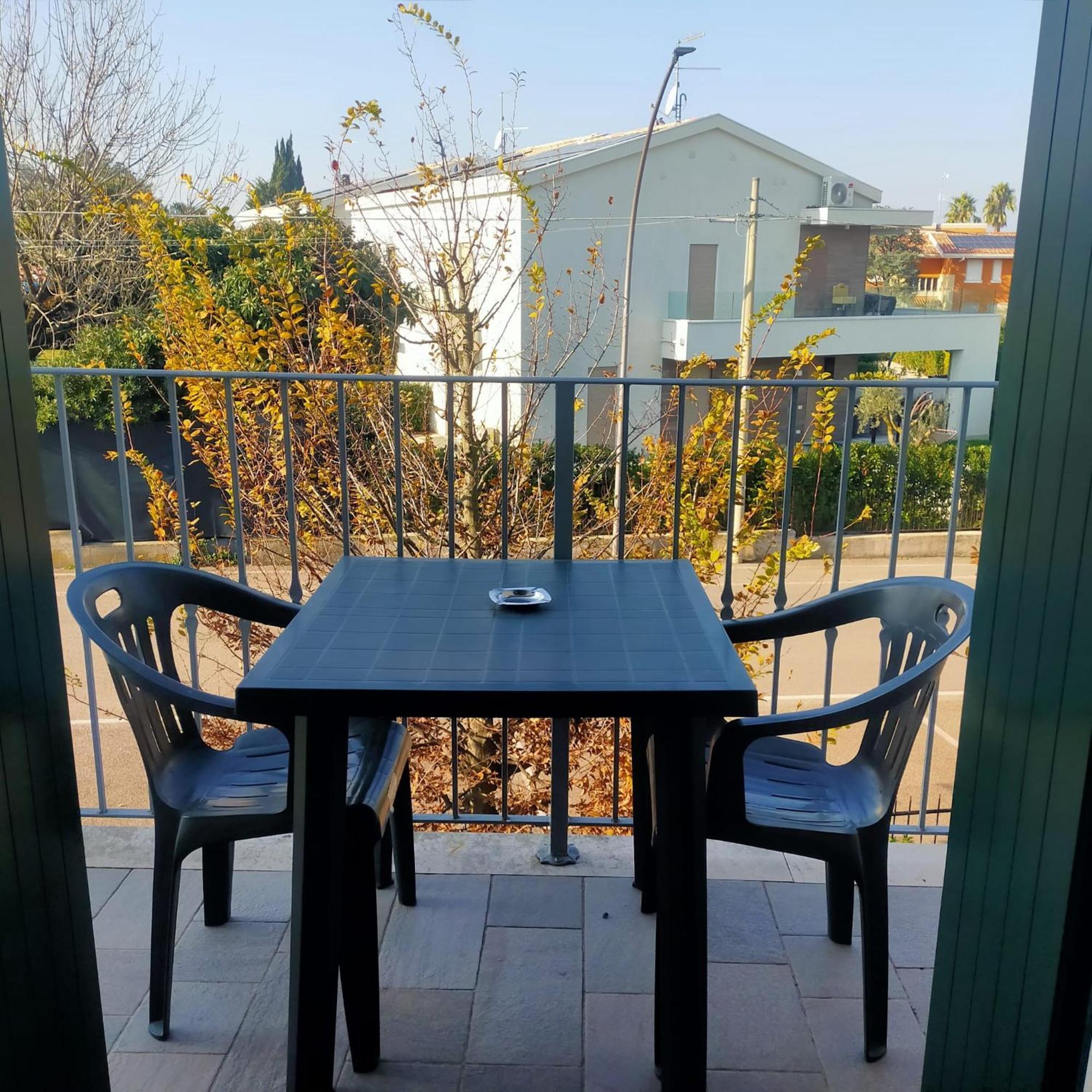 Residence Fiore Rosso Sirmione Zewnętrze zdjęcie